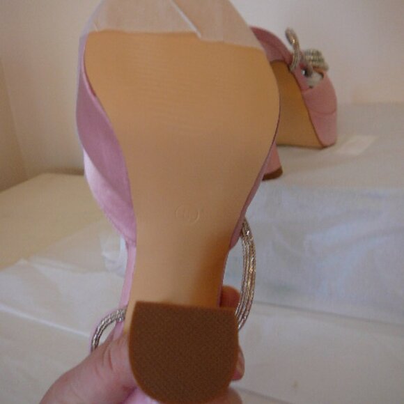 Women's Rose Pink 5" Strappy Platform Heels With 3 Stacked Crystal Hearts-Size 6 - Picture 7 of 10